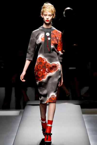Look 25